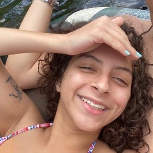 Meet your Posher, Aisha